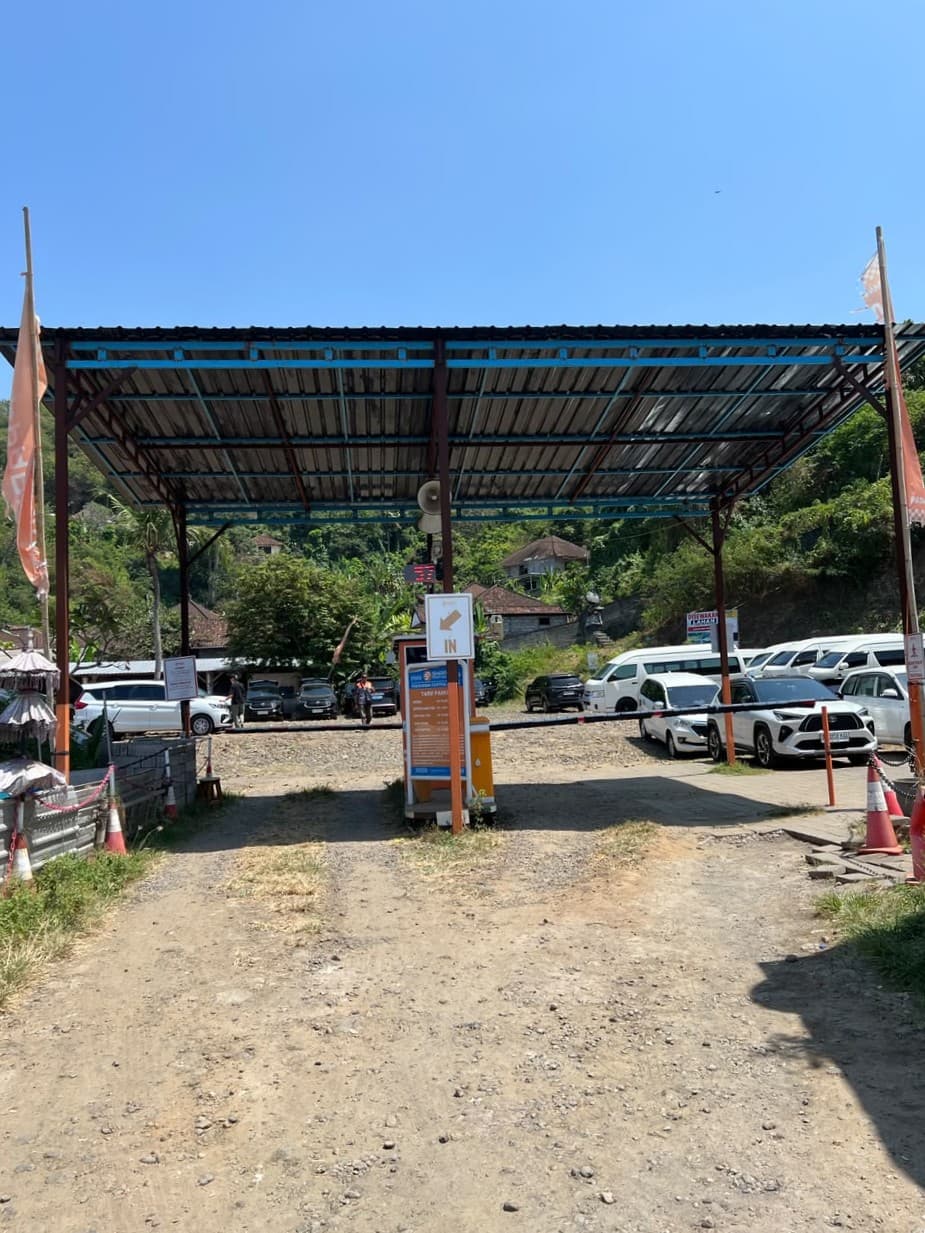 Sistem Gate dan Area Parkir Padangbai - Tampak Utama